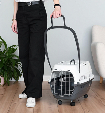 Yami Yami транспортировка Переноска пластиковая для собак и кошек "Спутник" с мет.двер. на колёсах, темно-серый/белый
